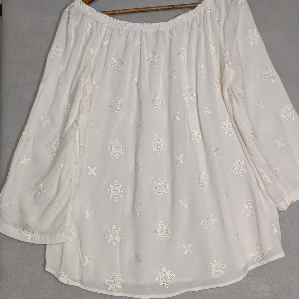 Allison Taylor White Embroidered Women's Top